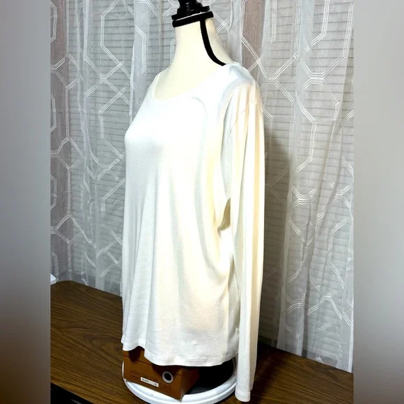 A New Day XX L White 24”long sleeve 58% cotton shirt w/scooped neck 26”L 20” p2p - Picture 2 of 7